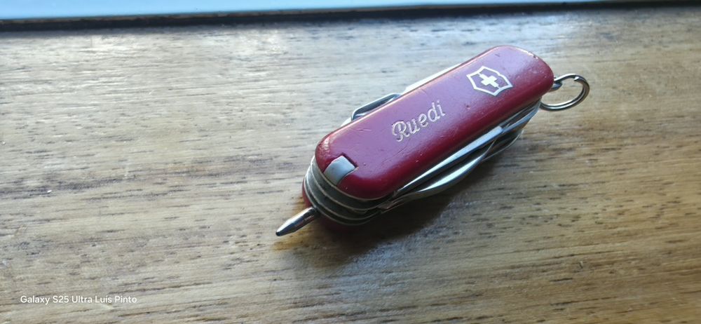 Vendo Canivete Suíço Original da marca Victorinox Antigo