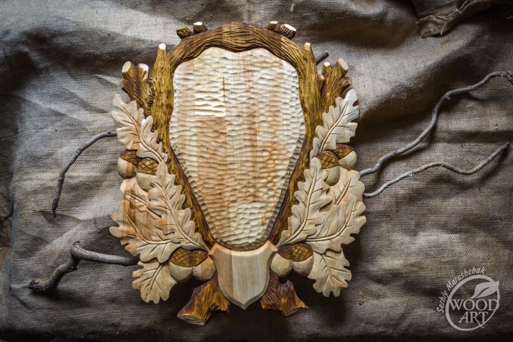 Медальон під мисливський трофей "Дуб" / Medallion during a hunting tro