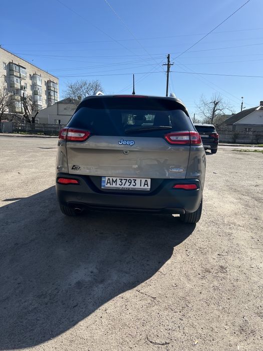 Джип черокі 2016р