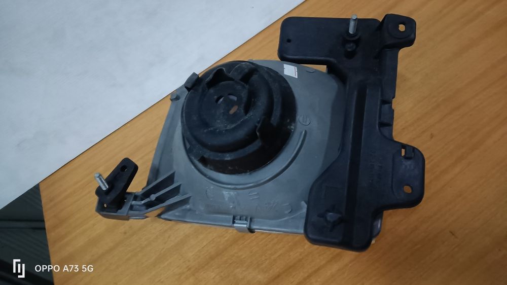 Farol Nissan Navara D22 ótica esquerda Depo