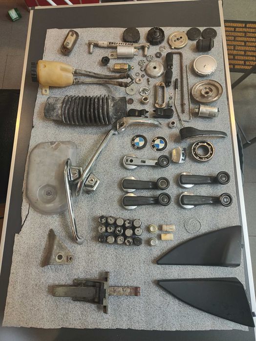 Várias peças para BMW 2002