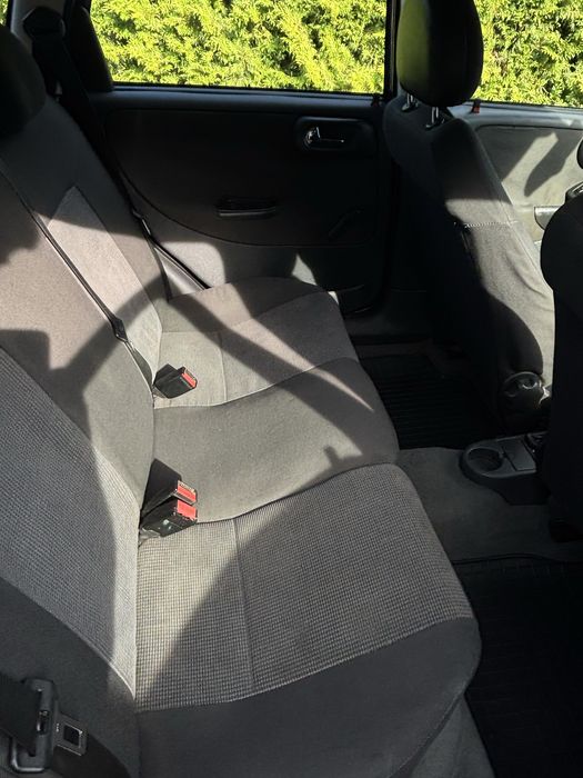 Opel corsa c  1.2  75km