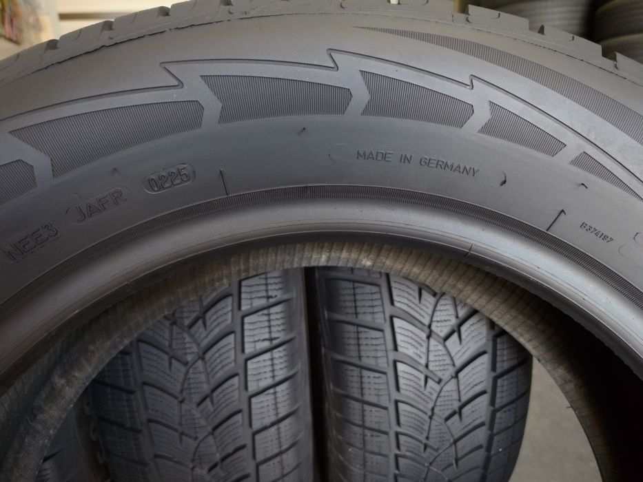 GoodYear UltraGrip Performance SUV R17 215/65 99V зимові шини добрі, свіжі