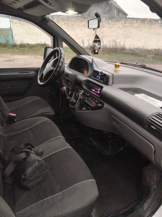 Фіат скудо2005року