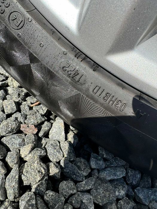 Диски з гумою колеса R20 5x130 Audi Q7 Touareg Cayenne