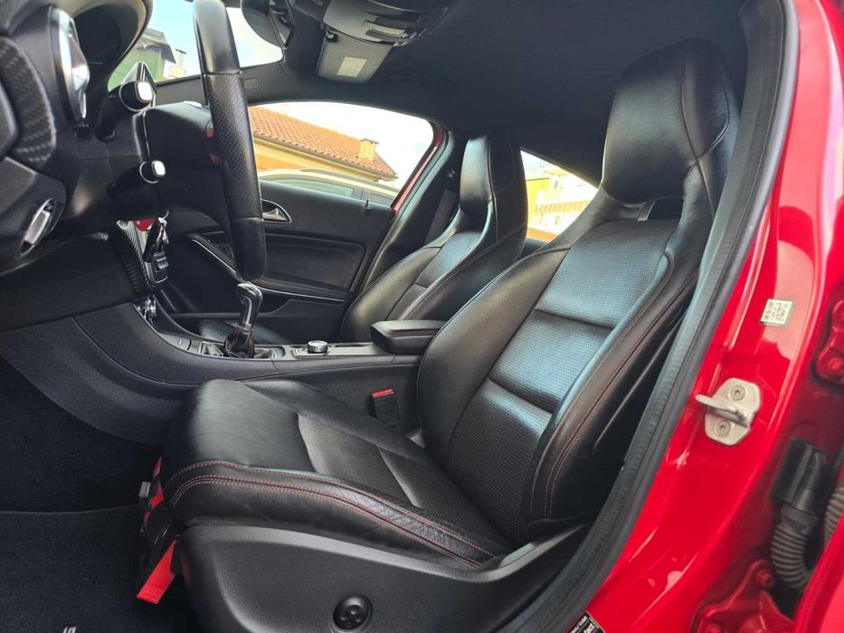 MERCEDES-BENZ A200 AMG LINE 136CV (PACK NIGHT)