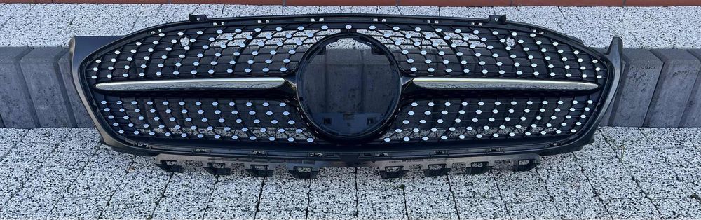 Atrapa chłodnicy Mercedes CLA AMG