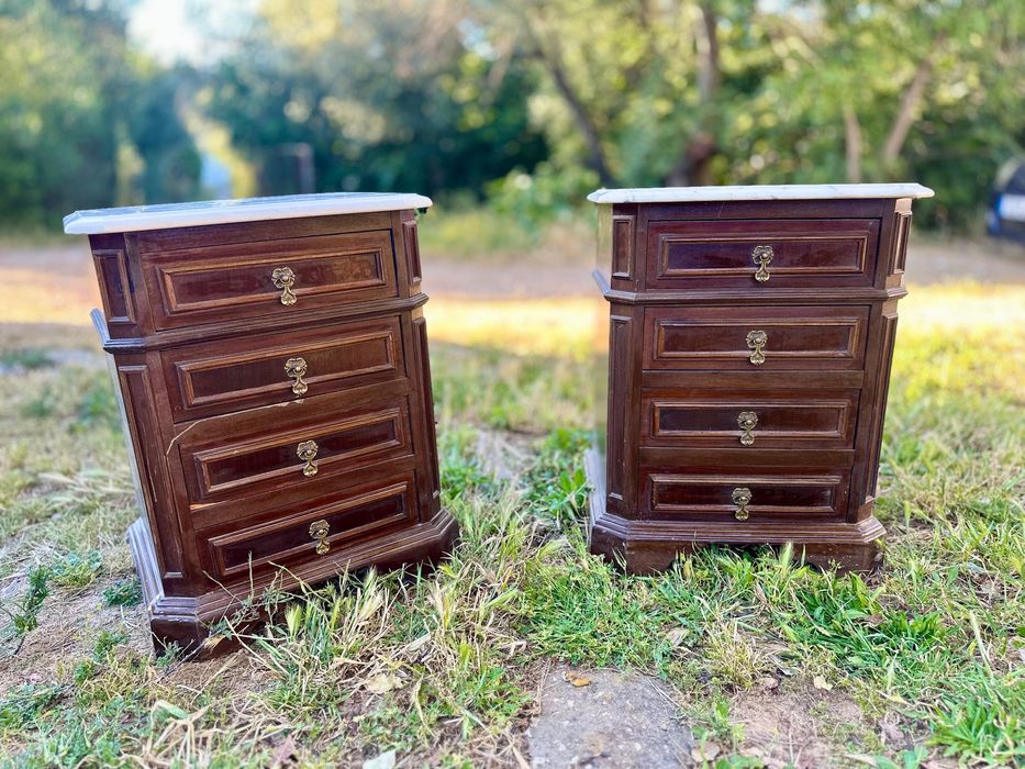 Par de Mesas de Cabeceira em Madeira com Mármore