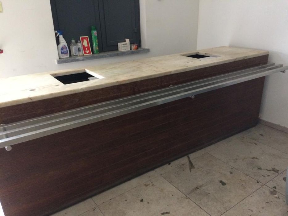 Vendo balcão caixa de saída