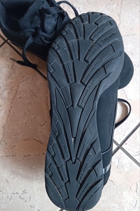 Buty sportowe dziewczęce 39
