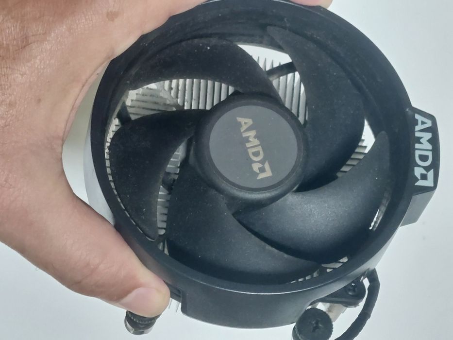 Cooler AMD Wraith stealth