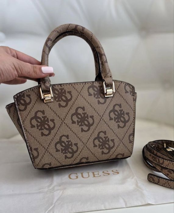 Сумочка Guess
