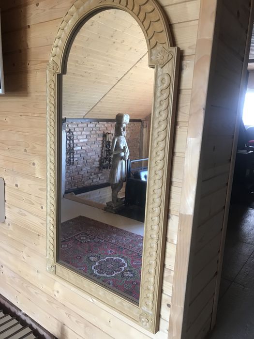 Дзеркало, дубова рамка