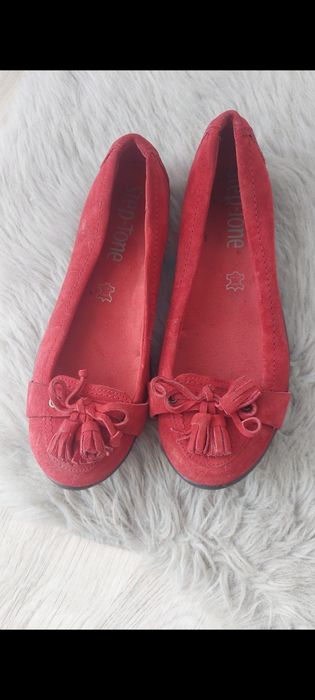 Buty zamszowe czerwone 37