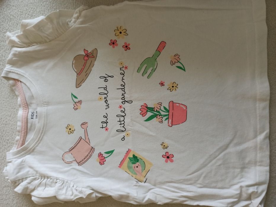 Kremowa koszulka z krótkim rękawem t-shirt dziewczęcy Pepco rozmiar 116