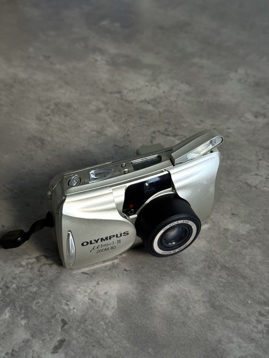 Olympus mju II zoom 80 плівковий фотоапарат