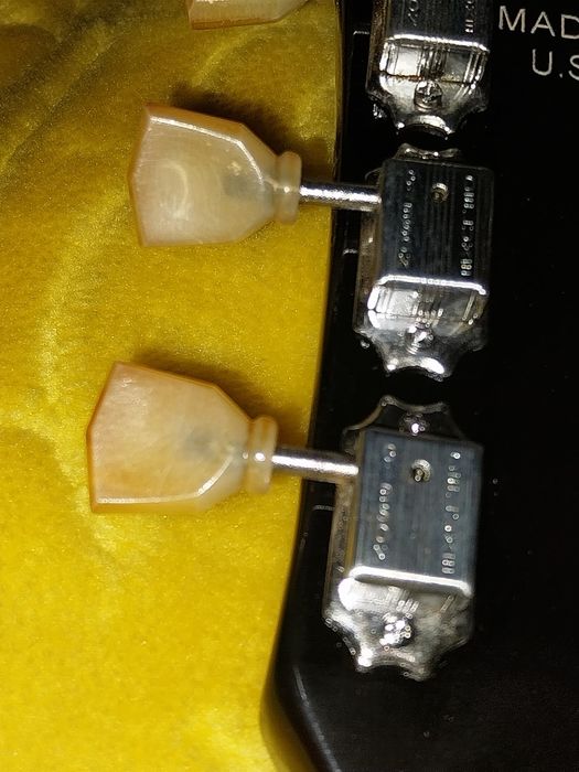 Guitarra Les Paul completamente upgraded