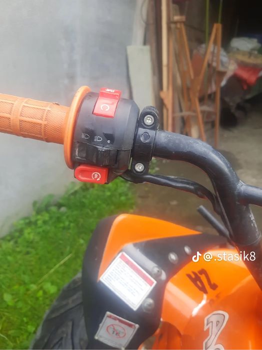 Продається дитячий квадроцикл 125см3