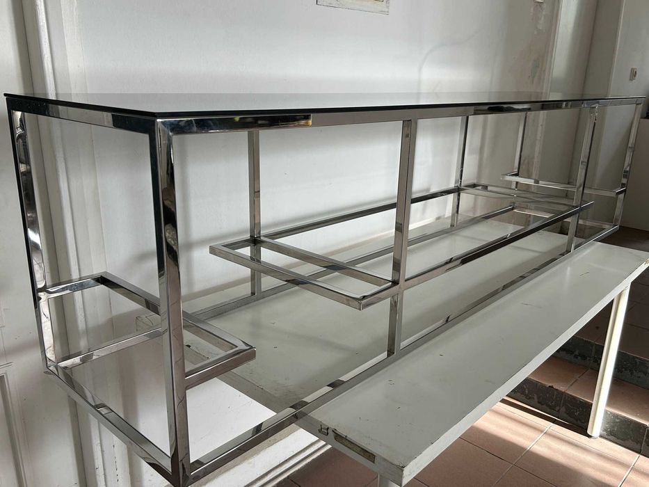 Stolik konsola pod TV Loft ze stali nierdzewnej szkło