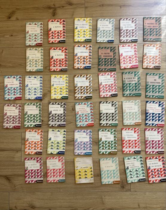 38 livros de bolso da colecção Mosaico