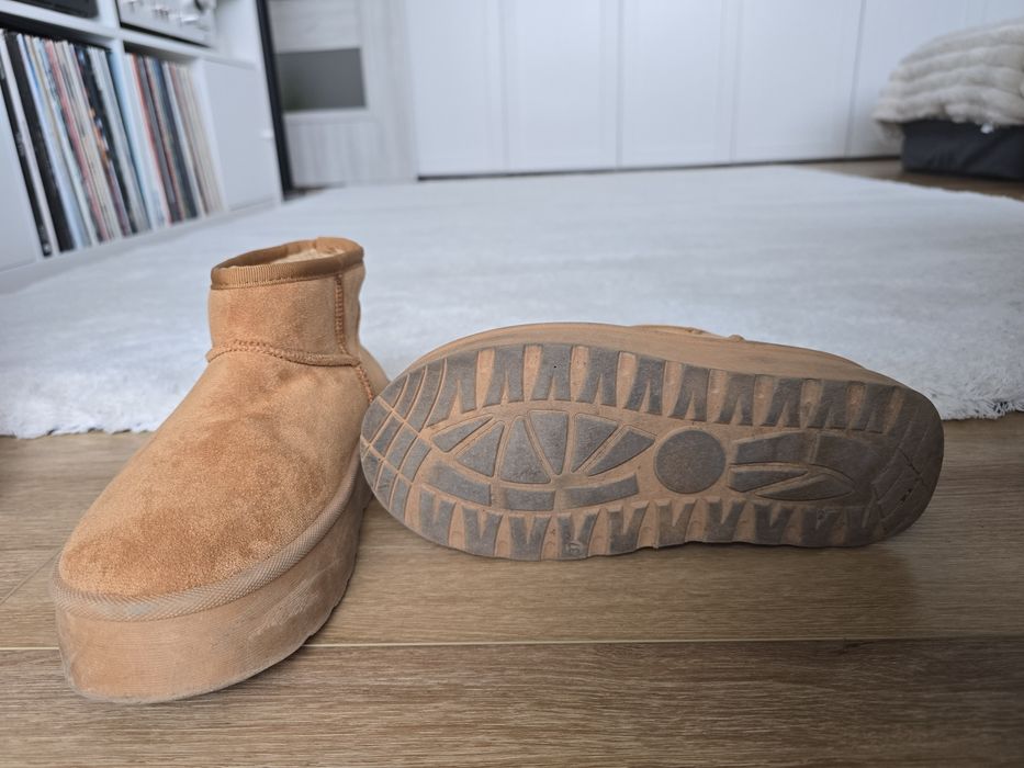 Sprzedam buty typu UGG 37r