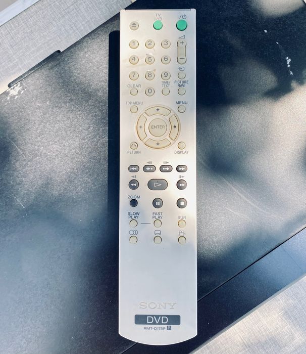 SONY CD/DVD player  DVP-NS32