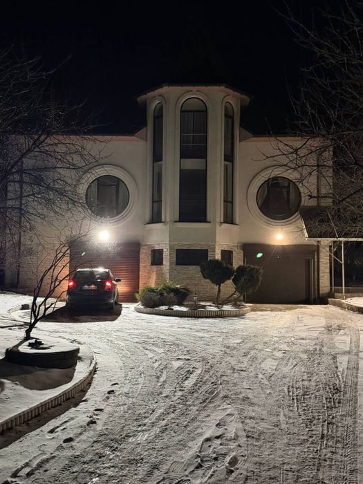 Здам   район Кварцу ( ресторану Ріволі ) 5-кімнат