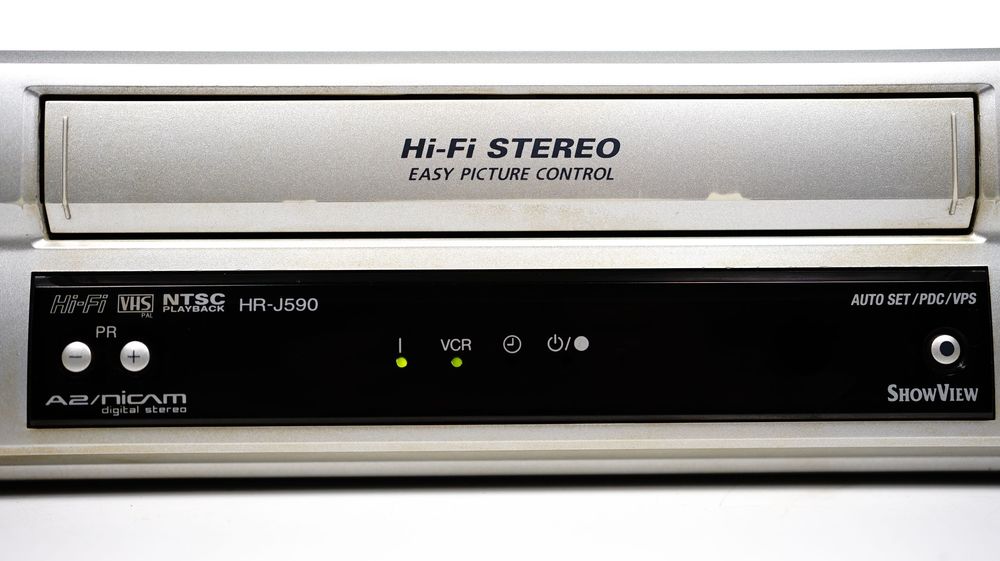 Magnetowid VCR JVC HR-J590 Hi-Fi Stereo 6-głowicowy LP/SP