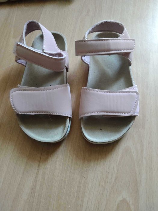 Sandałki dziewczece r 26