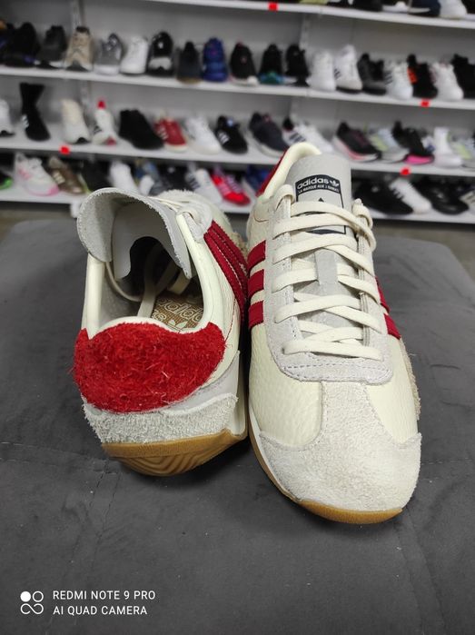 ОРИГІНАЛ 100% Кросівки Adidas Country OG Off White Scarlet Men's - JI2