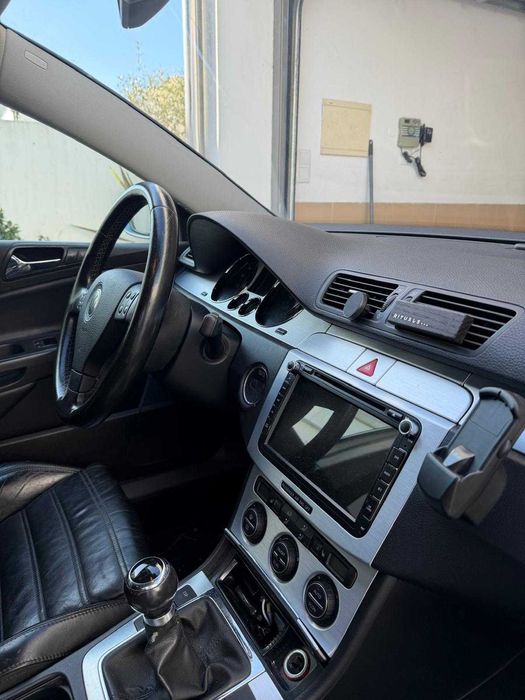 Volkswagen Passat 2006 com 226000 km. Muito estimado.