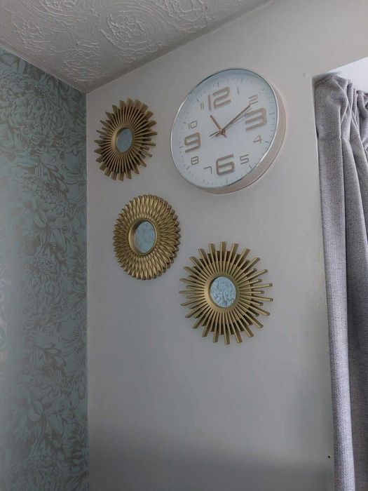 Dekoracja zestaw 3 luster w złotych ramkach do domu na ścianę