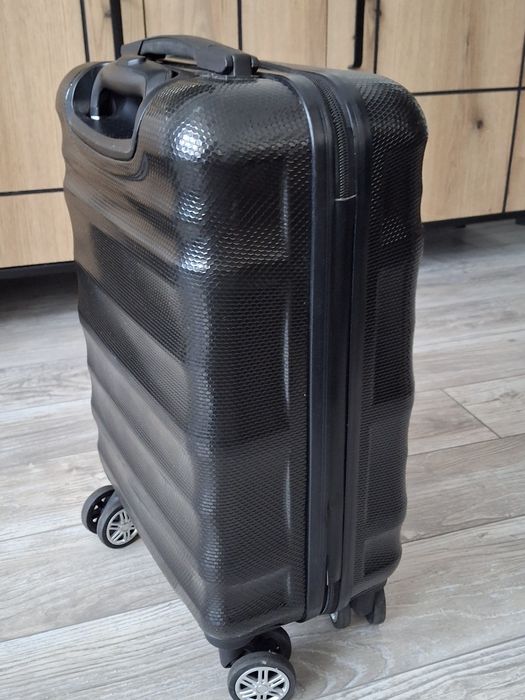 Walizka kabinowa Ochnik czarna obrotowa super stan