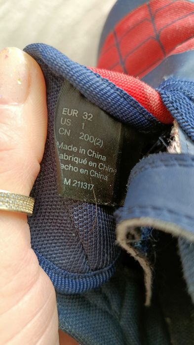 H&m buty sportowe dziecięce 32 Spiderman