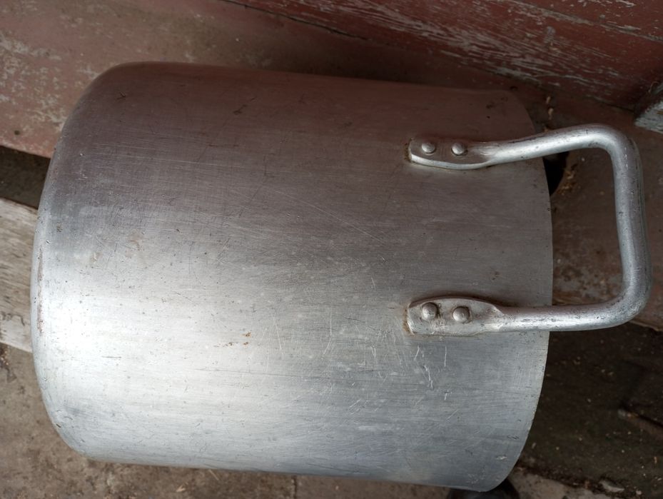 Продам выварку алюминиевую  времён СССР. Ёмкость 30 литро