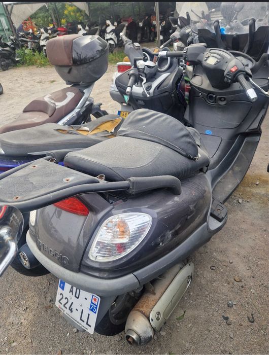 Piaggio X9 125cm  + drugi ma części