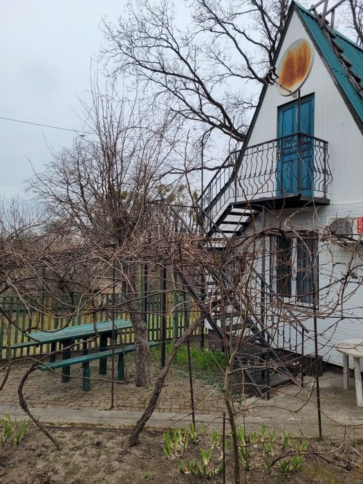 Продається затишна дача