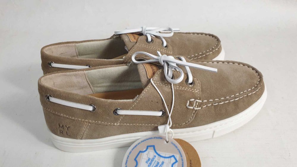 Skórzane bury marynarskie dla chłopca rozmiar  37