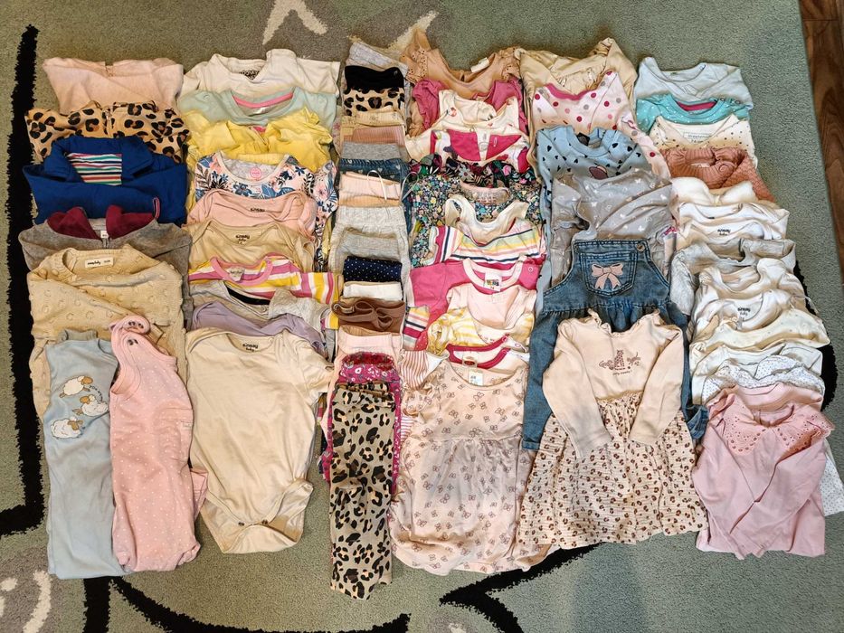 Zestaw ubranek dla dziewczynki roz. 74.