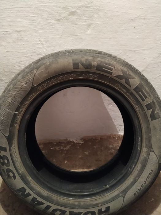 Nexen roadian r15