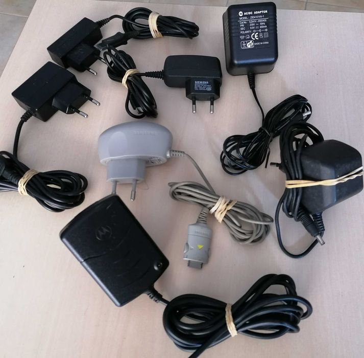 Carregadores de telemóveis antigos, lote por 10€