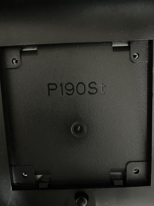 1 Monitore Dell P190ST 19 peças