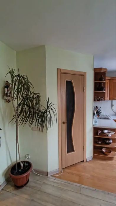 Продам 3-к квартиру с ремонтом Левый берег проспект Слобожанский