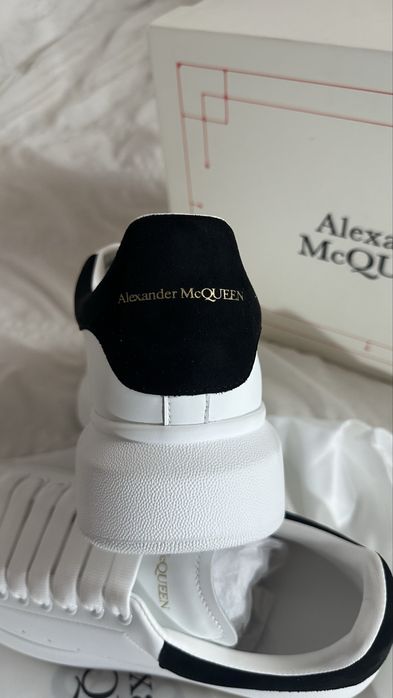 Alexander MCQUEEN