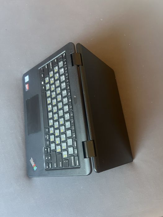 сенсорний ноутбук lenovo