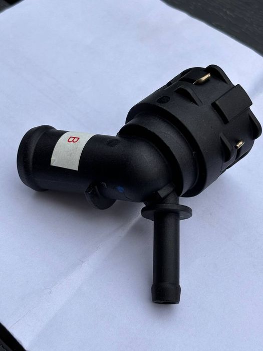 Муфта патрубка охолодження .