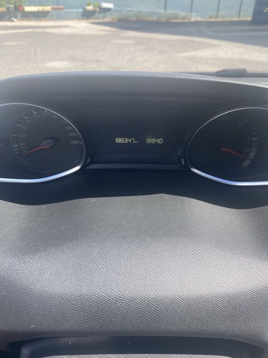 Peugeot 308 SW usado foto 4