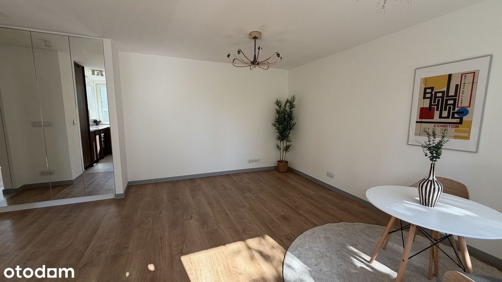 Słoneczne 2 pokoje 42 m² po remoncie – balkon, winda, blisko metra - Widok 3