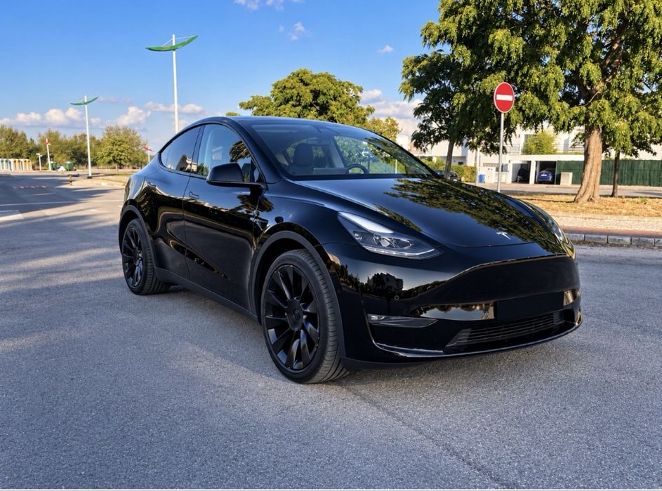 Tesla Model Y Long Range | 2022 — photo 2