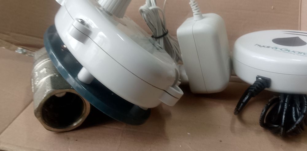 Система для обнаруж.утечек/контроля воды(умный дом)